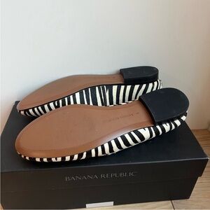 Banana Republic Black and White Zebra Flats
